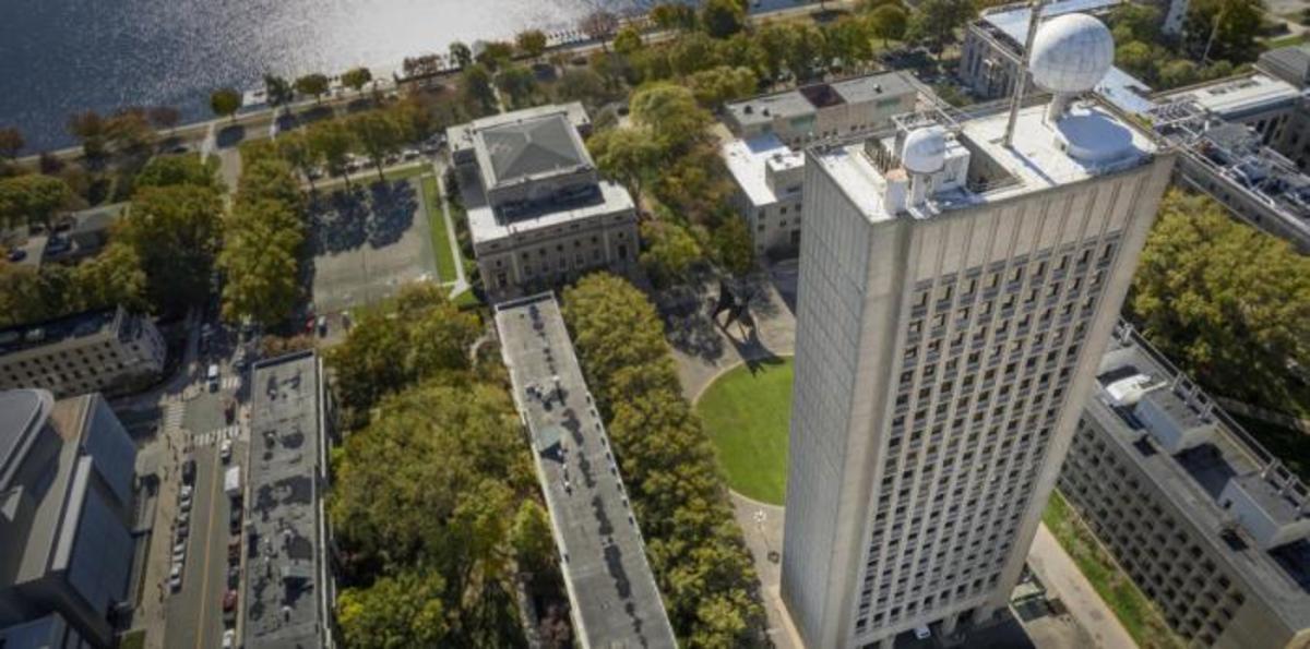 green building aerial -MIT News Flickr archive.jpeg (Full)